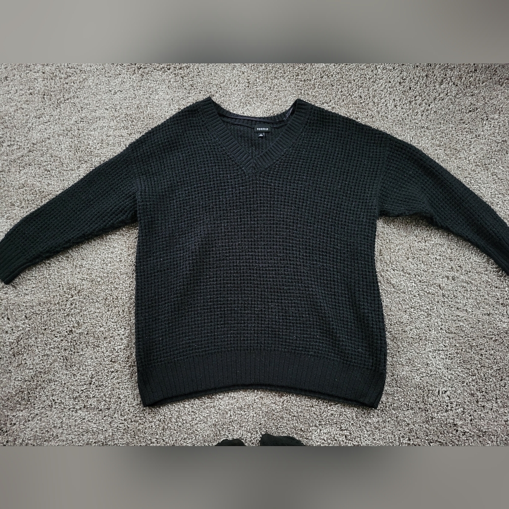 Torrid Size 2 - 2XL Black Sweater V Neck
